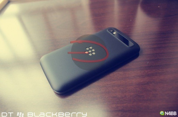 BlackBerry Classic ellerde - Page 1