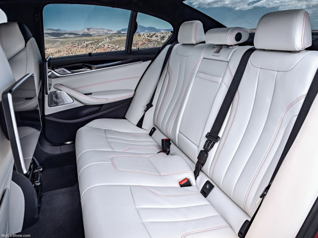 BMW M5 First Edition 2018 - Page 4