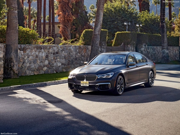 BMW M760Li xDrive 2017 - Page 4