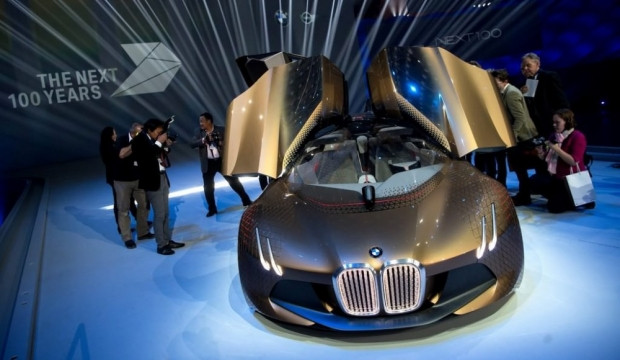 BMW'den 100. yıla renk değiştiren otomobil - Page 3