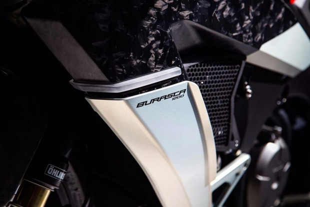 Burasca Honda'nın VFR Drudi modelini yeniledi - Page 4