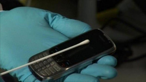 Cep telefonuyla sakın tuvalete girmeyin! - Page 3