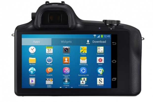 Değiştirilebilir lensli fotoğraf makinesi Galaxy NX'e bir bakış - Page 1