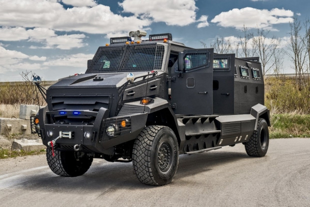 Dışı tank içi özel jet zırhlı Mercedes - Page 3