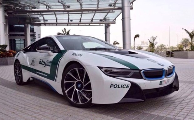 Dubai polisinin lüks arabaları - Page 3