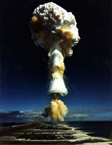 Dünyada bugüne kadar gerçekleşmiş nükleer bomba denemelerinden fotoğraflar - Page 1