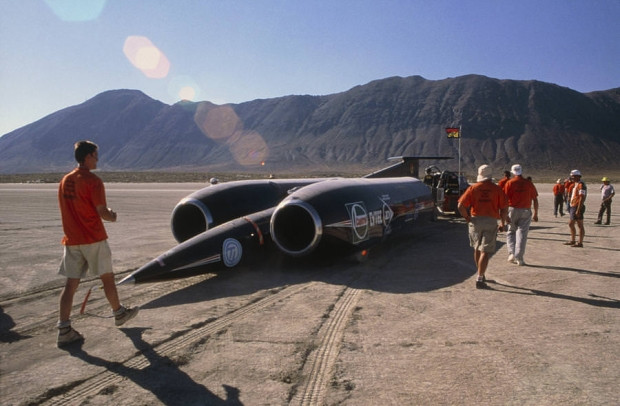 Dünyanın en hızlı otomobili Thrust SSC - Page 4