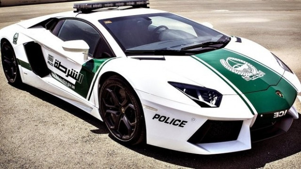 Dünyanın en hızlı polis otomobilleri - Page 4