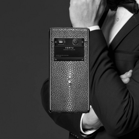 Dünyanın en lüks ve pahalı 5 telefonu - Page 4