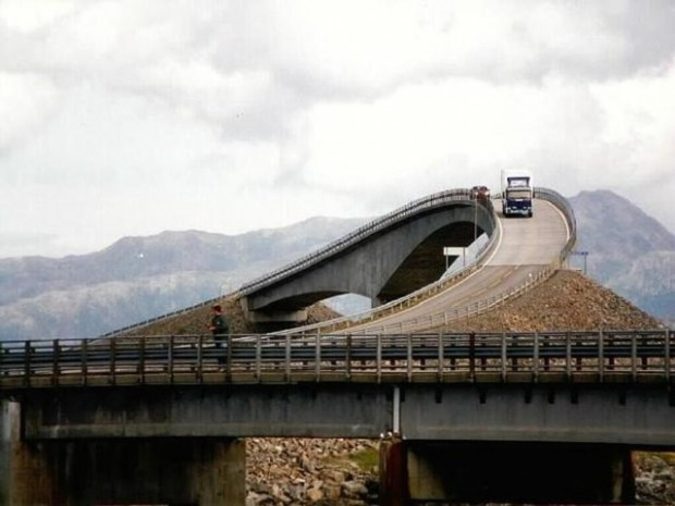 Dünyanın en tehlikeli yolu - Page 4