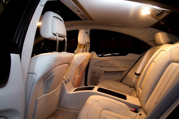 'Dünyanın ilk dört kapılı Coupe'si Mercedes CLS yenilendi - Page 4