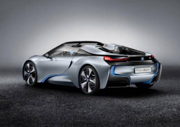 Elektrik ve gazla çalışan BMW İ8 Spyder - Page 3
