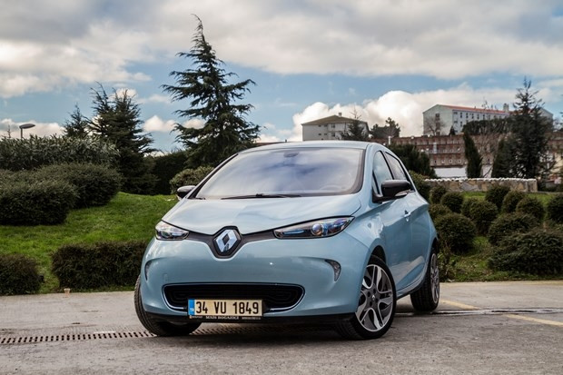 Elektrikli Renault Zoe Türkiye yollarına çıktı - Page 1