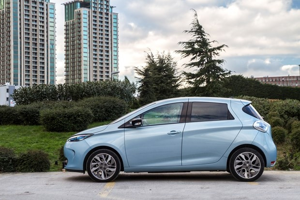 Elektrikli Renault Zoe Türkiye yollarına çıktı - Page 2