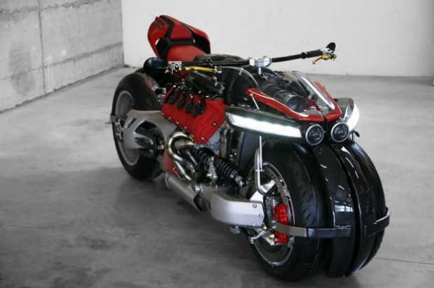 Eşi benzeri olmayan motorsiklet Lazareth LM 847 - Page 2