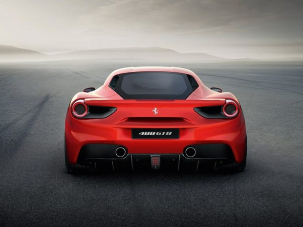 Ferrari, yeni modeli 488 GTB'yi otomobil tutkunlarının beğenisine sundu - Page 4