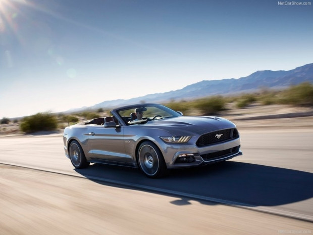 Ford Mustang Convertible 2015 - Page 2