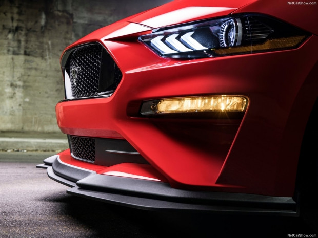 Ford Mustang GT Performance Pack Level 2 - Page 2