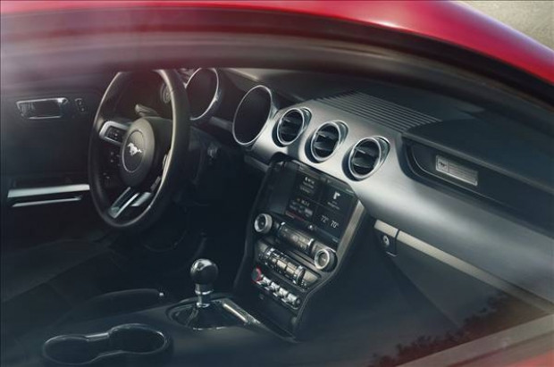 Ford'un 2015 bombası sportif Mustang! - Page 3