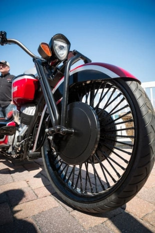 Frontier 111 A özel yapım tanklı motorsiklet - Page 2