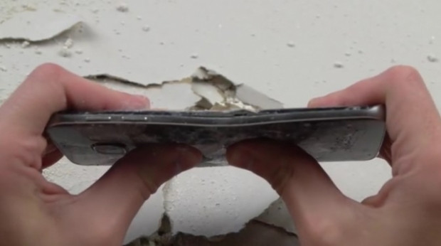 Galaxy S6 Edge bıçak ve çekiç testinde - Page 4