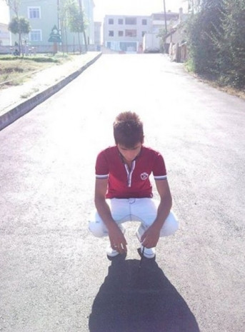 Gülme krizine sokan profil fotoğrafları - Page 4