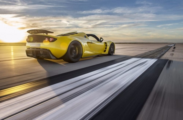 Hennessey Venom GT Spyder dünyanın en hızlı kabrio modeli oldu - Page 3