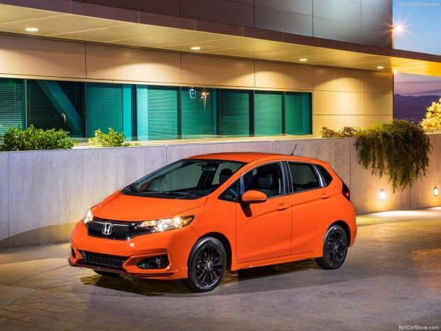 Honda Fit 2018 - Page 1