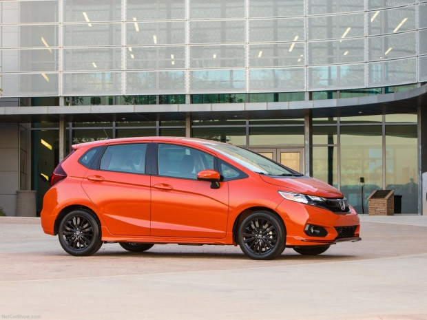 Honda Fit 2018 - Page 3