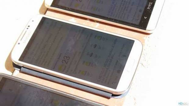 HTC One ve Galaxy S4 güneşli ekran testi - Page 3