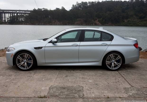 Huzurlarınızda: BMW M5 2013 - Page 3