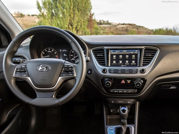 Hyundai Accent 2018 - Page 1