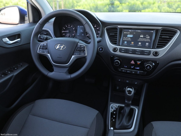 Hyundai Accent 2018 - Page 2