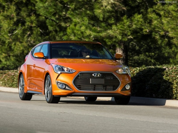 Hyundai Veloster 2016 - Page 2