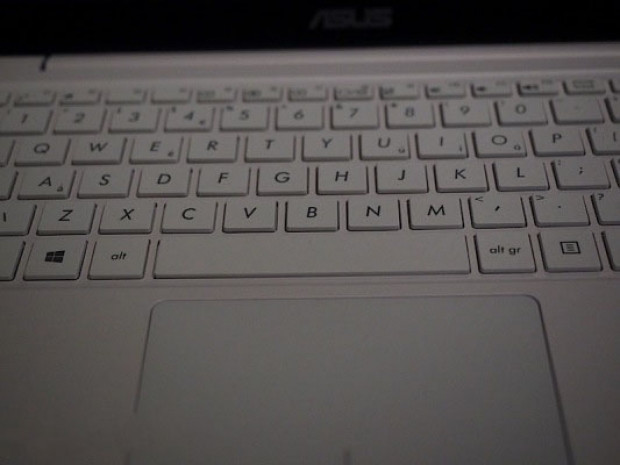 İFA 2014:ASUS EeeBook - Page 1