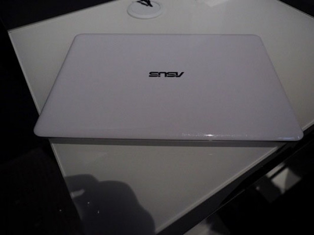 İFA 2014:ASUS EeeBook - Page 2
