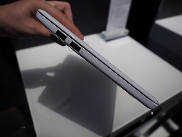 İFA 2014:ASUS EeeBook - Page 4
