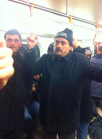 İngilizce bilmediği için komik kareler oluşturmuş 15 bahtsız insan - Page 1