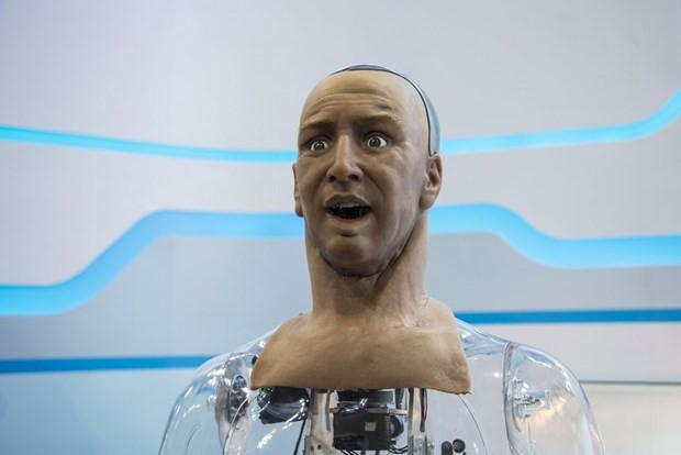 İnsansı robot mimik yapabiliyor - Page 3