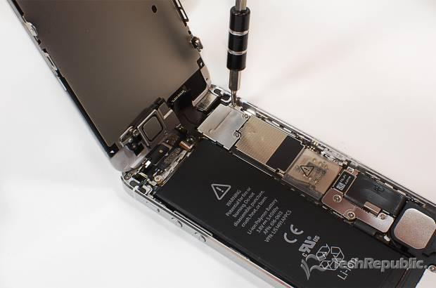 iPhone 5'in iç haznesini merak ediyor musunuz? - Page 3
