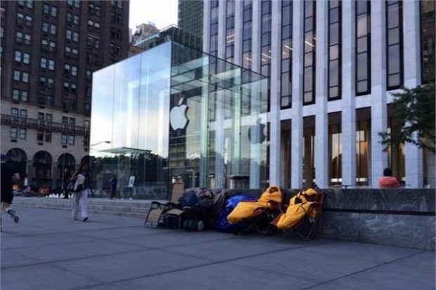 iPhone 6 kuyrukları oluşmaya başladı! - Page 1