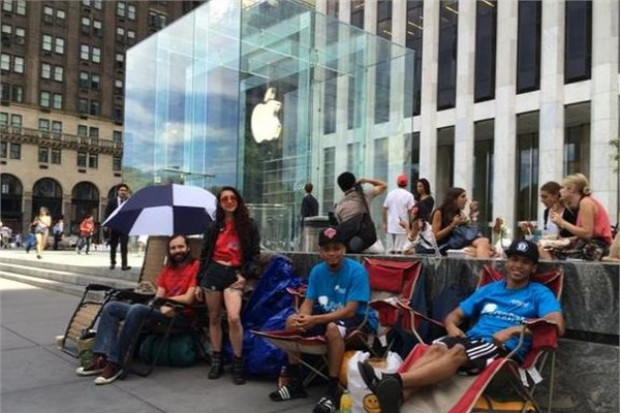 iPhone 6 kuyrukları oluşmaya başladı! - Page 3