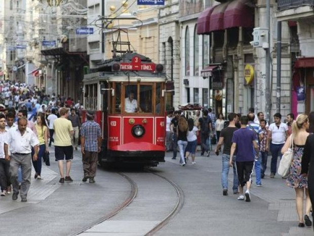 İstanbul'daki tramvaylar ikici oldu - Page 1