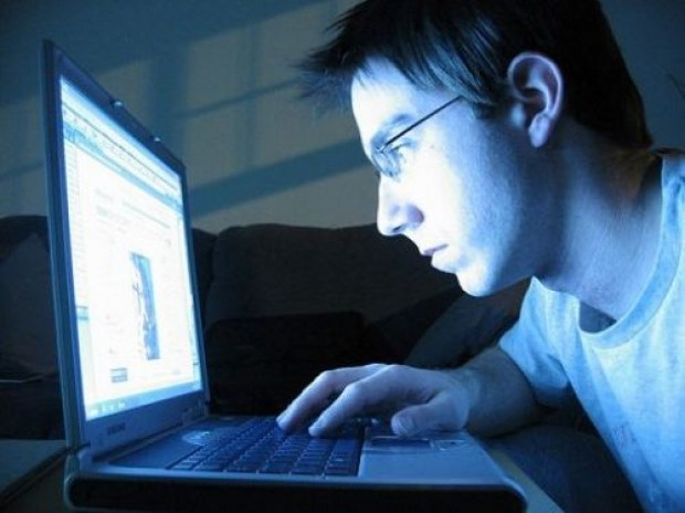 İşte internetin beraberinde getirdiği hastalıklar! - Page 3
