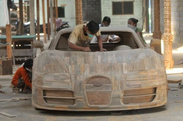 İşte kare kere ağaçtan Bugatti yapılışı - Page 3