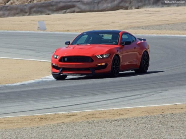 İşte Mustang Shelby GT350 2016 - Page 4