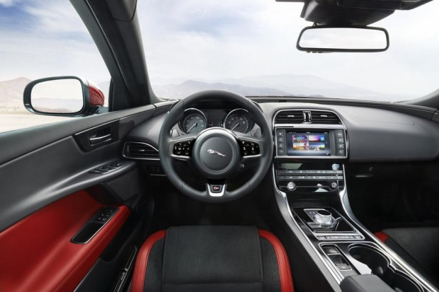 Jaguar XE modelinin başlangıç fiyatı belli oldu! - Page 4