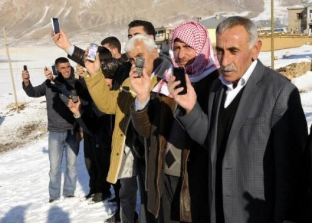 Kar yağarsa baz istasyonu tencere oluyor! - Page 4