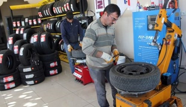 Karlı ve buzlu zeminlerde nasıl araç kullanılır? - Page 4