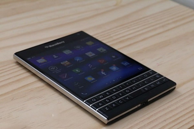 Karşınızda BlackBerry Passport - Page 1